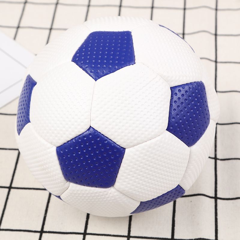 爆款儿童足球定制2号足球黑白搭配经典款PVC机缝足球中小学生训练
