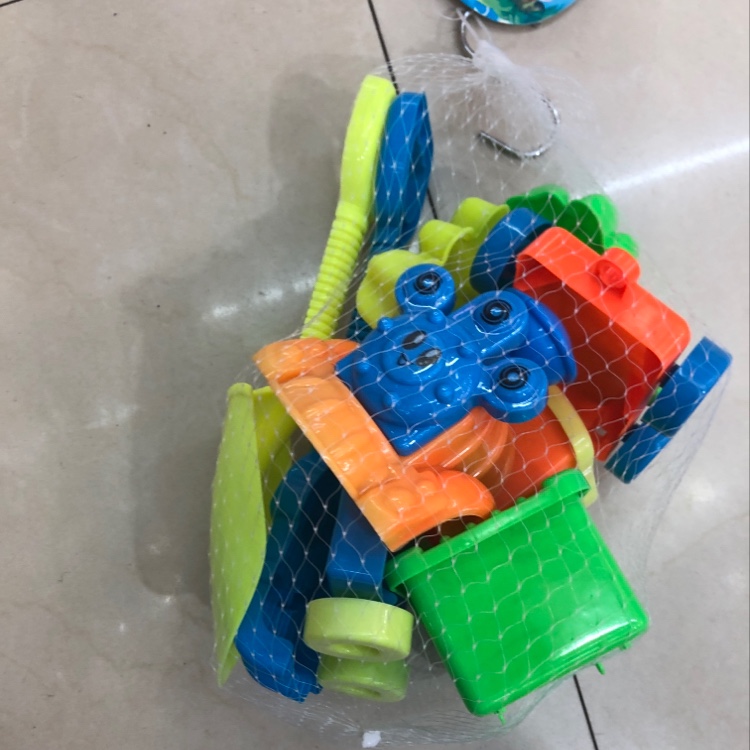 Beach toys thumbnail
