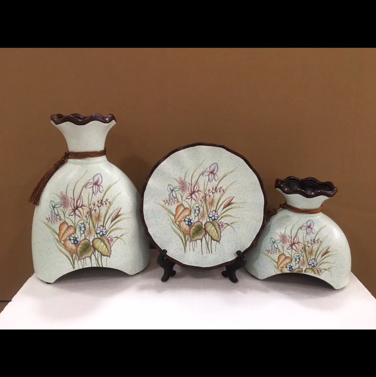 Ceramic craft vase three-piece hotel apartment home office and other counter decorative arts and crafts