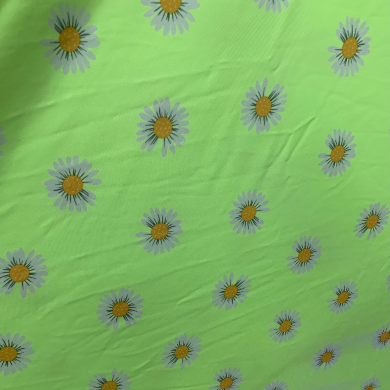 Ice silk printed fabric is used to make ice sleeve handicrafts for clothing