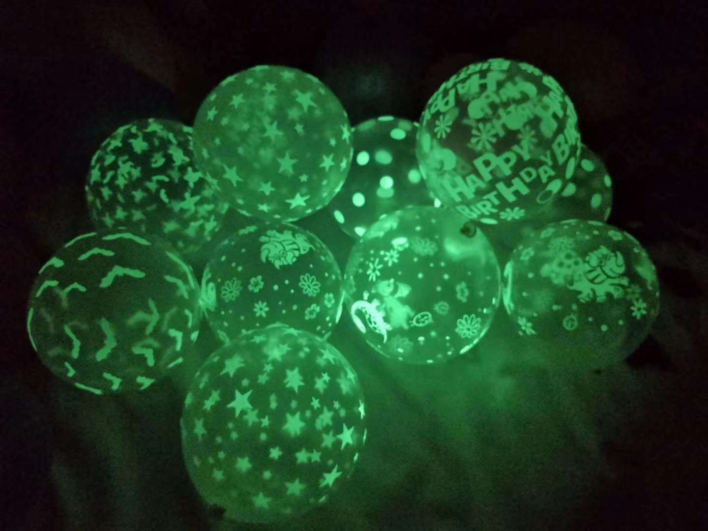 高透印刷满天星夜光效果乳胶气球产品图