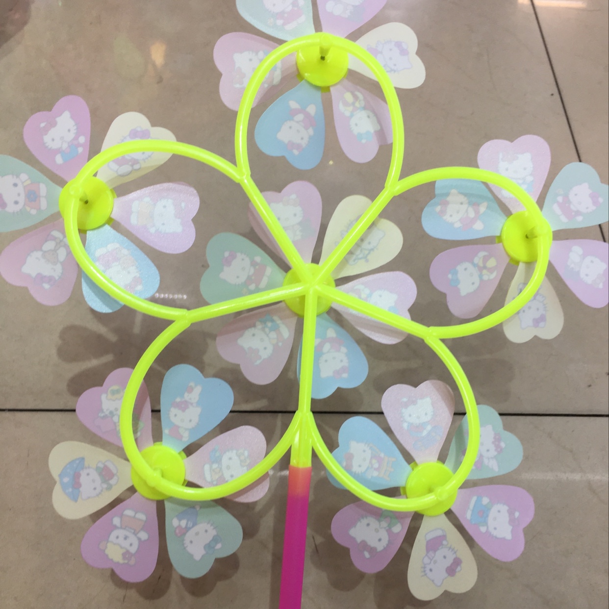 Wholesale of classic and best-selling children's cartoon windmills with Smiling Faces 6-wheel Windmills Specification image