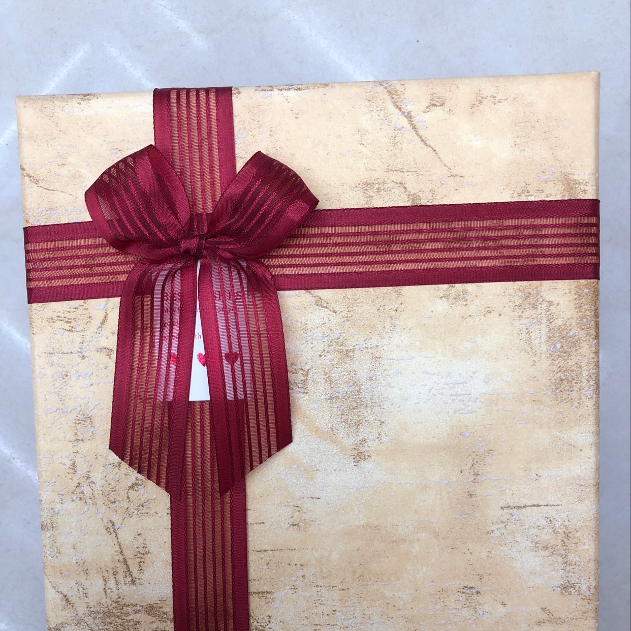 Ribbon Gift Box.