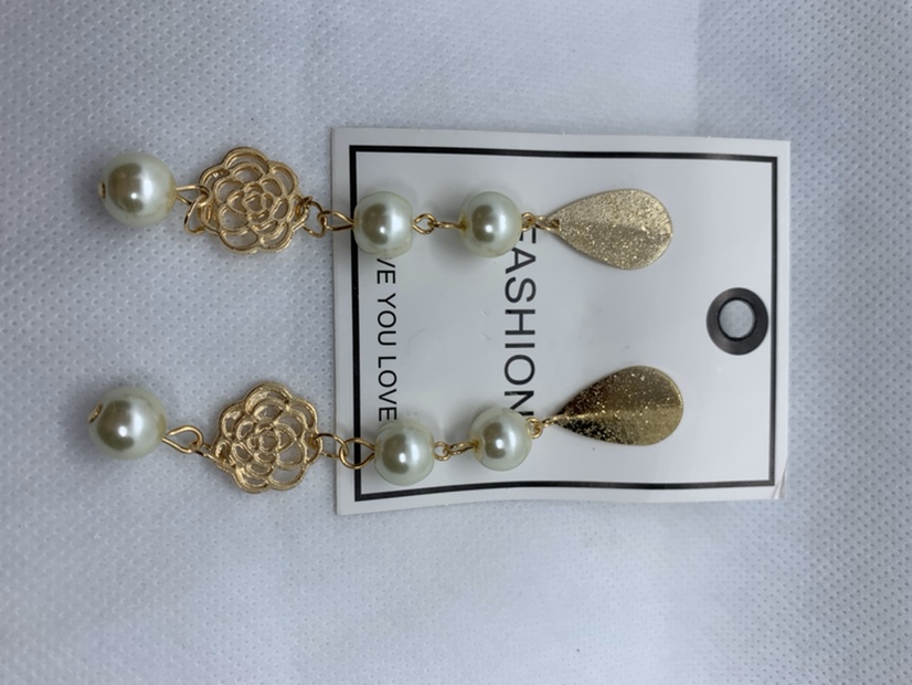 New pearl earrings