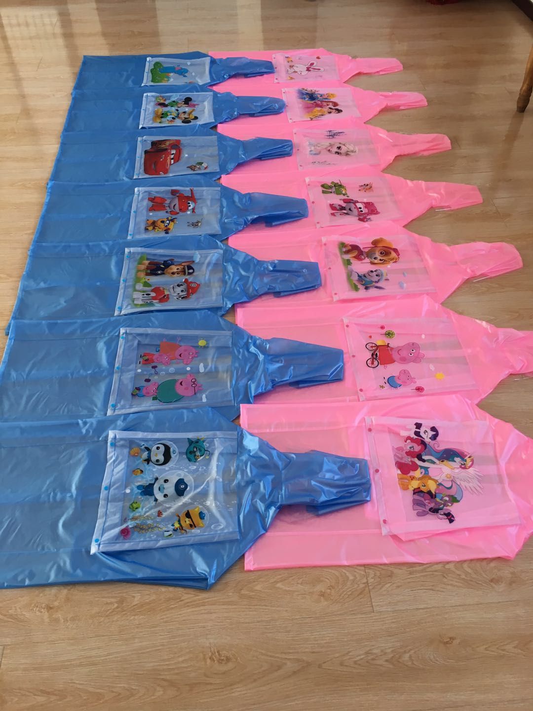 Children's raincoat Specification image