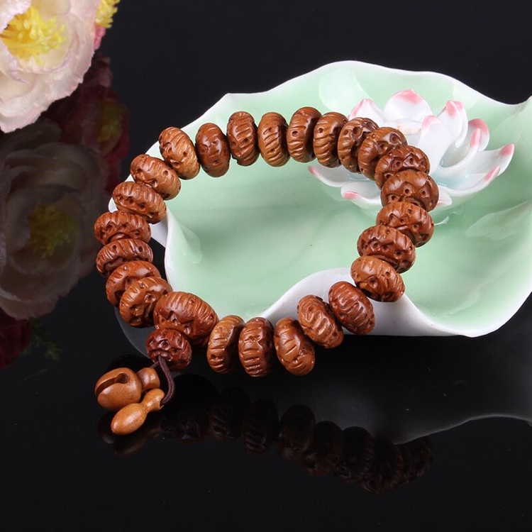 Hand-carved lotus bracelet made of lightning-struck jujube wood details Picture
