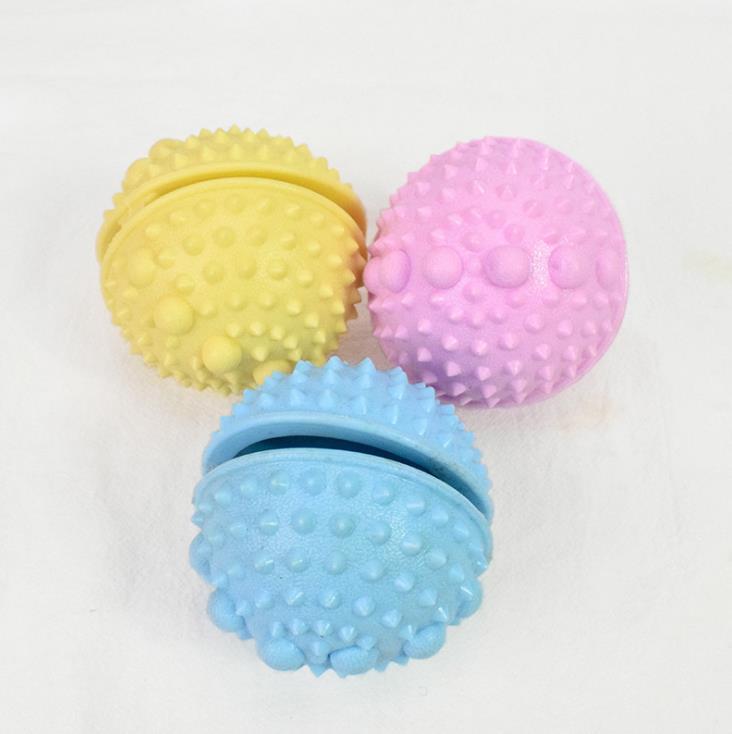 Manufacturers direct sales of pet toys Macaron TPR bite resistant spherical with thorns leakage ball dog teeth leakage ball Specification drawing