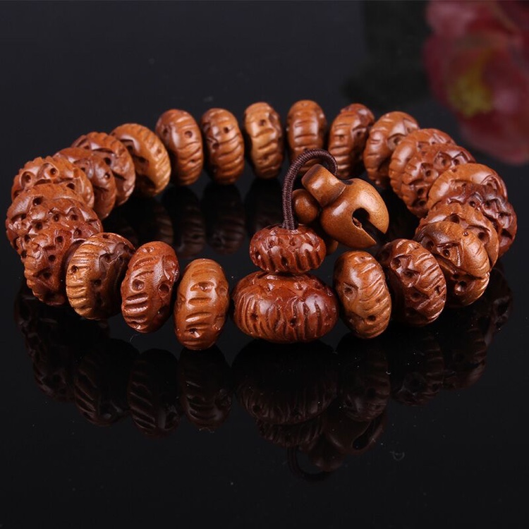 Hand-carved lotus bracelet made of lightning-struck jujube wood Application Scenario