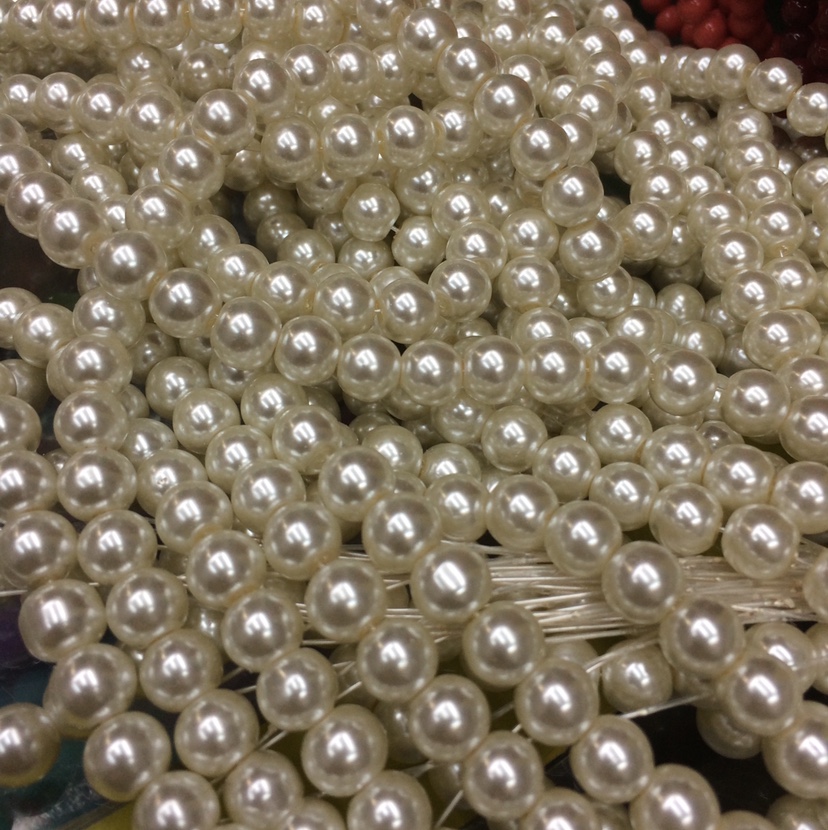 Colorful pearl strings available in multiple colors. Factory direct sales. Customized imitation pearl plastic beads based on samples Application Scenario