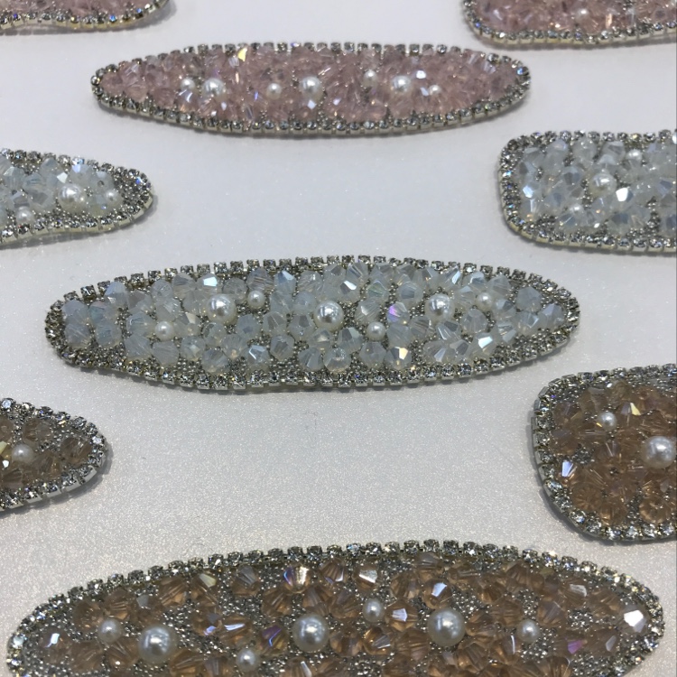 BB Clip: A popular crystal and pearl accessory details Picture
