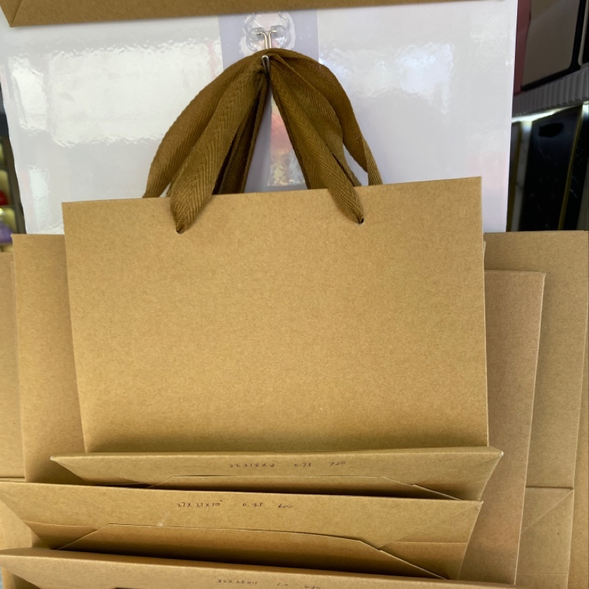 Kraft gift bag 20*15*7 thumbnail