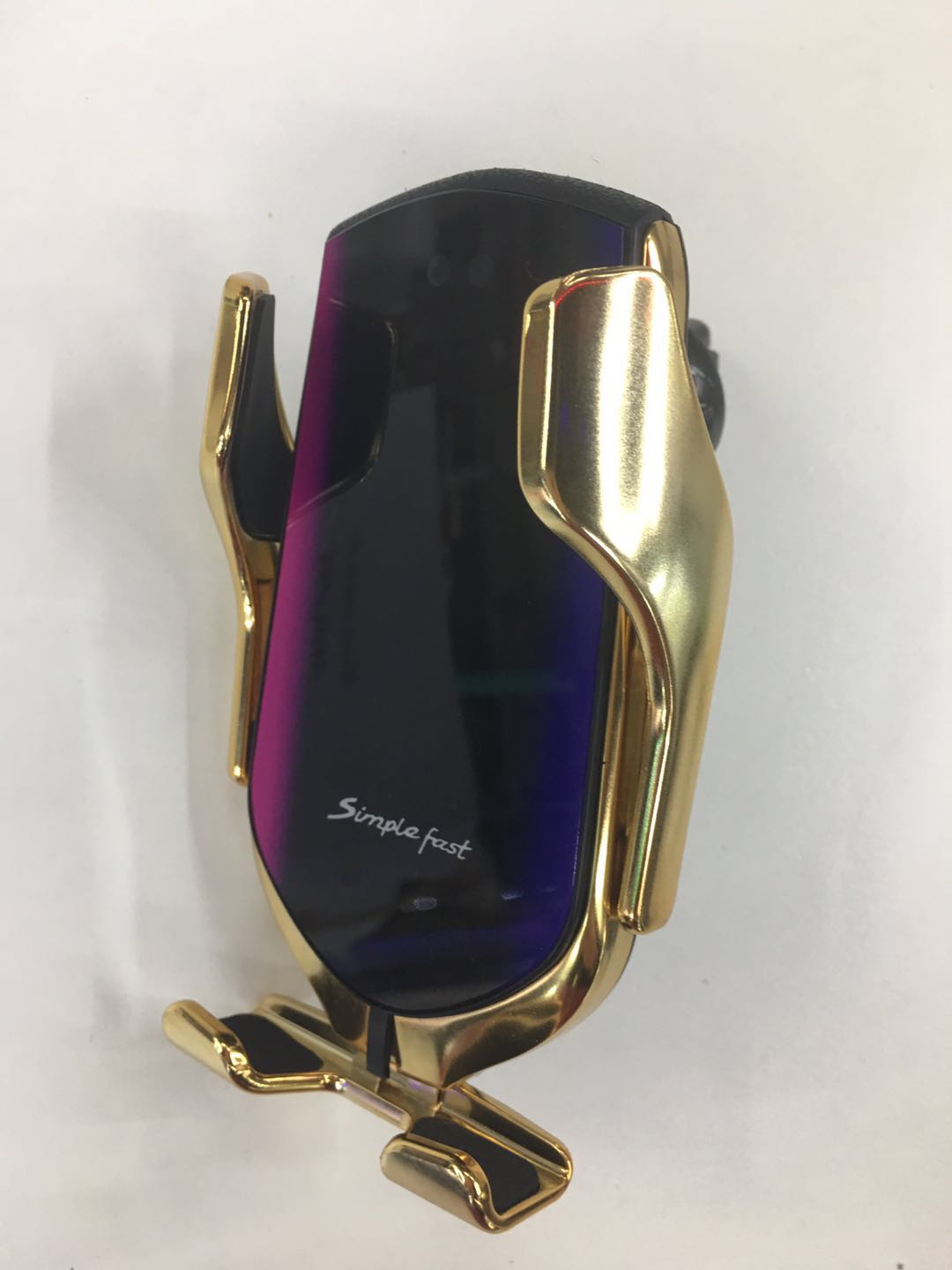 R1 Automatic Charger for car wireless charger mobile phone stand is a hot seller