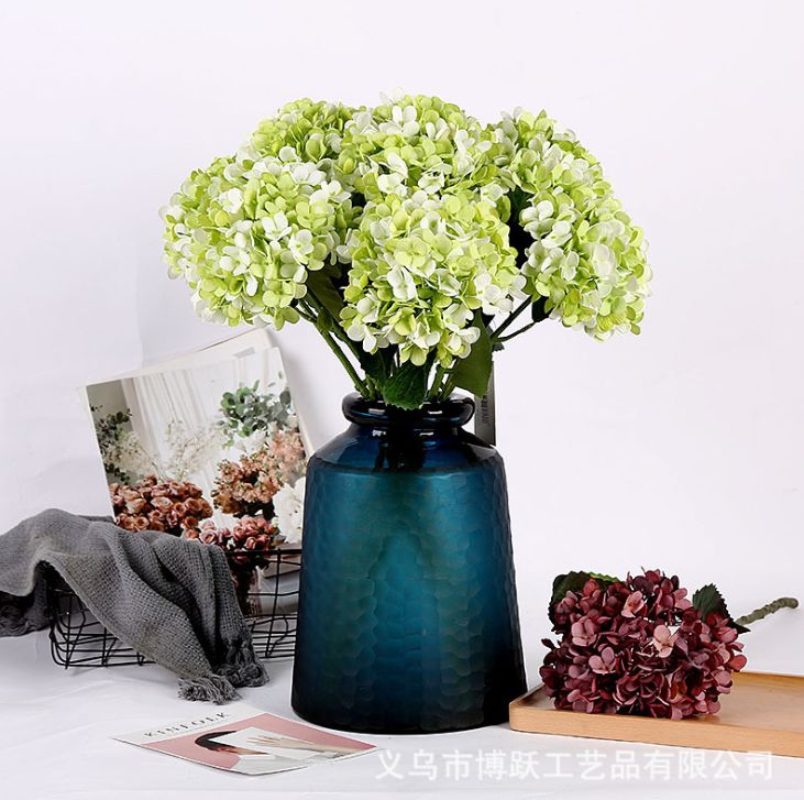 Yiwu quality products: Handcrafted artificial hydrangea flowers, wedding hydrangea artificial flowers, hand-held bouquets, home decoration artificial hydrangea artificial flowers, silk flowers, artificial flowers, hydrangea decorative flower accessories