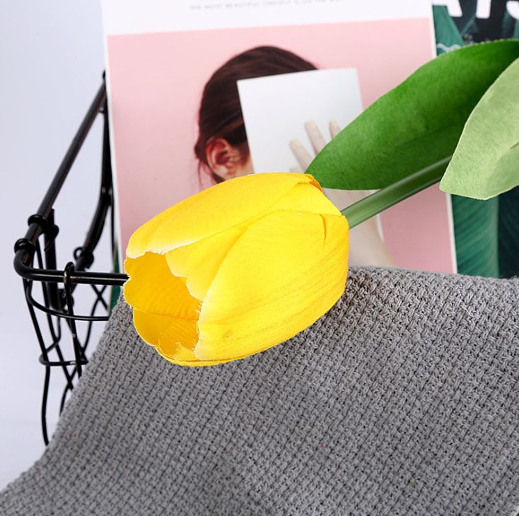Yiwu high-quality artificial single Dutch tulip high-end artificial flower details Picture
