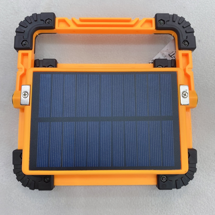Bl-ll-821 USB powered solar Searchlight Application Scenario
