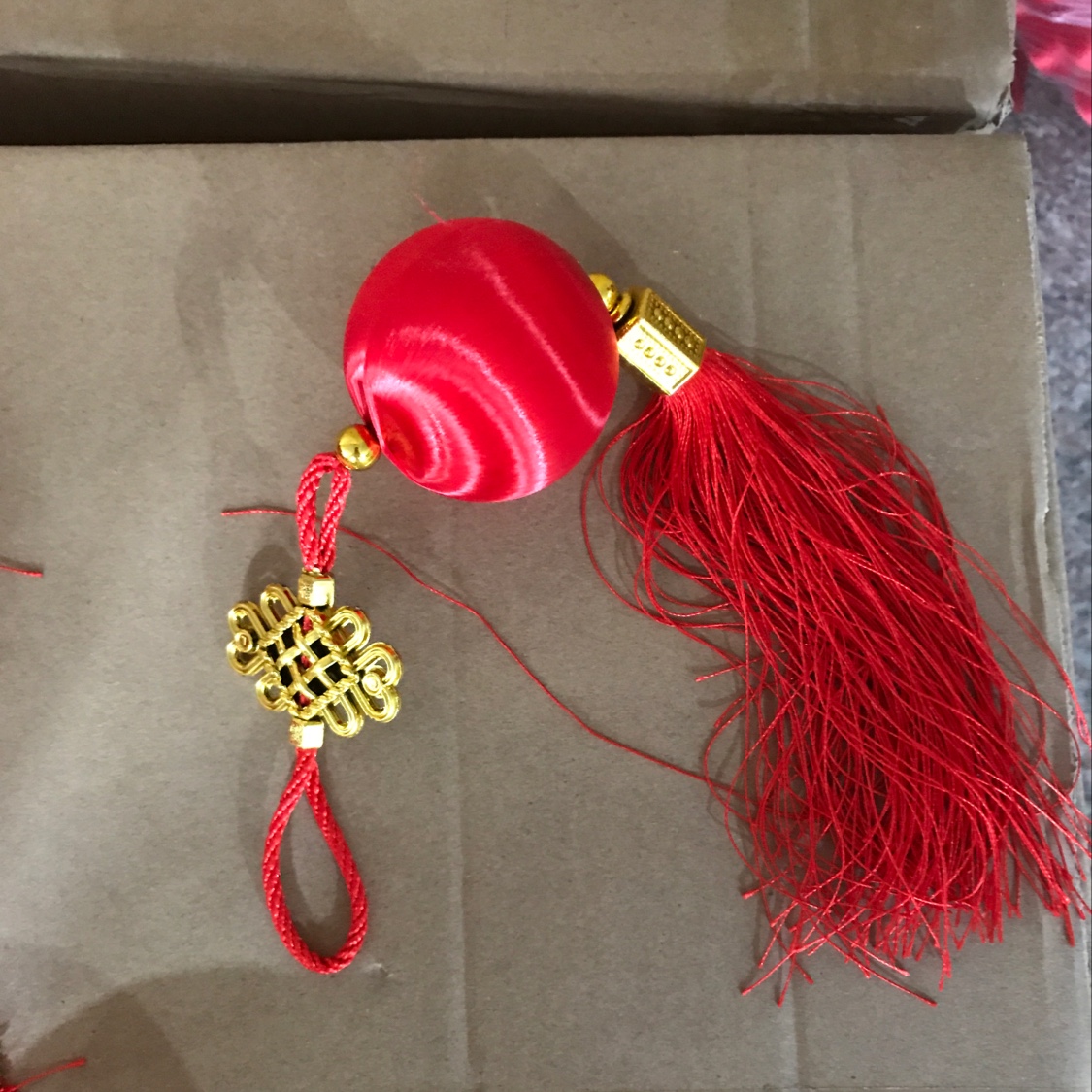 玲珑喜庆丝球灯笼串02详情3