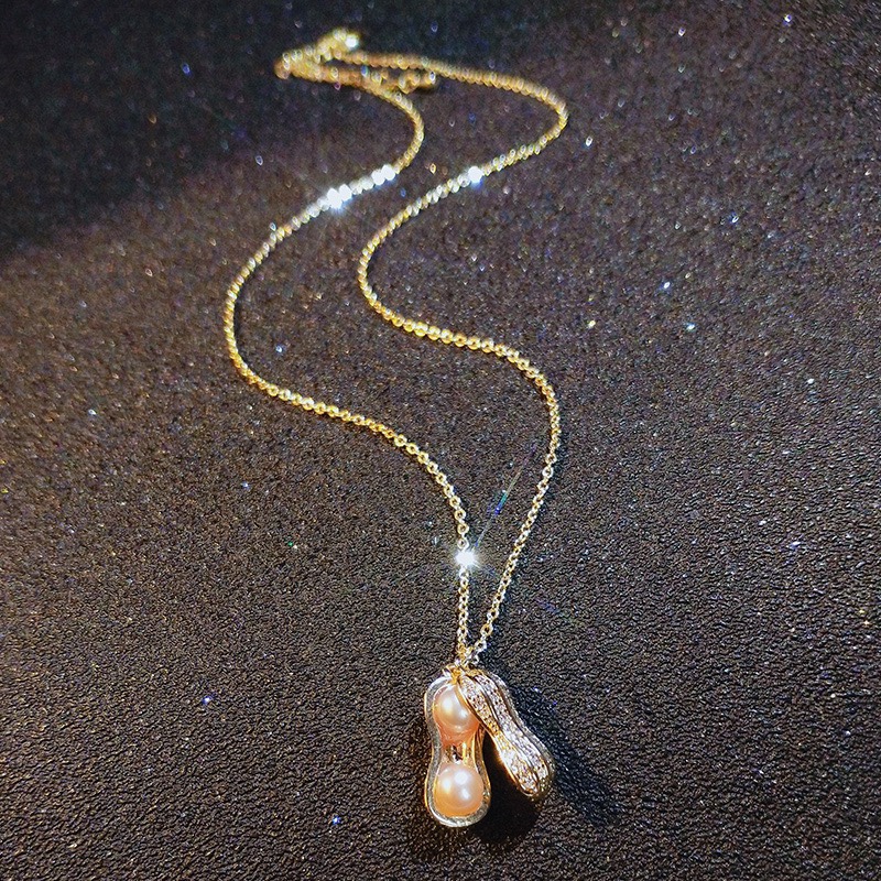 网红爆款花生珍珠吊坠微镶铜锆石配件白底实物图