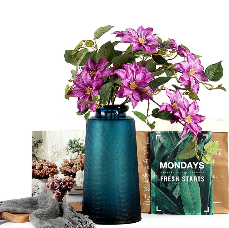 Yiwu high-quality artificial clematis for bedroom and study decoration, wedding artificial flower artificial bouquets details Picture
