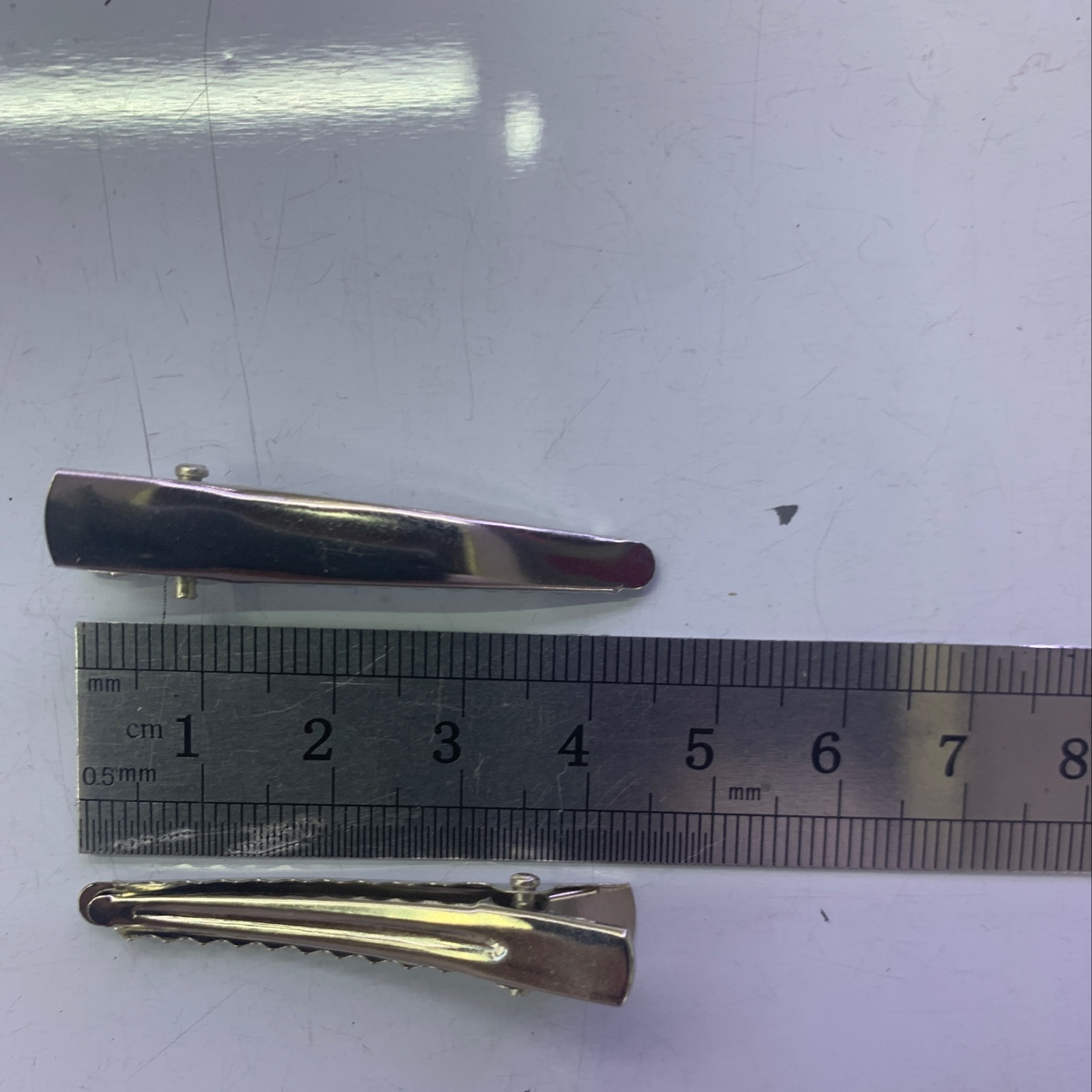 4.5 duckbill clip thumbnail