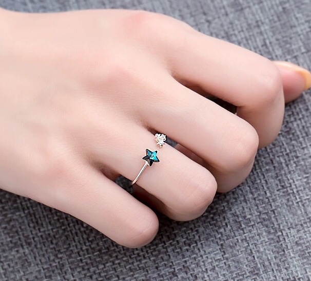 Blue star ring
