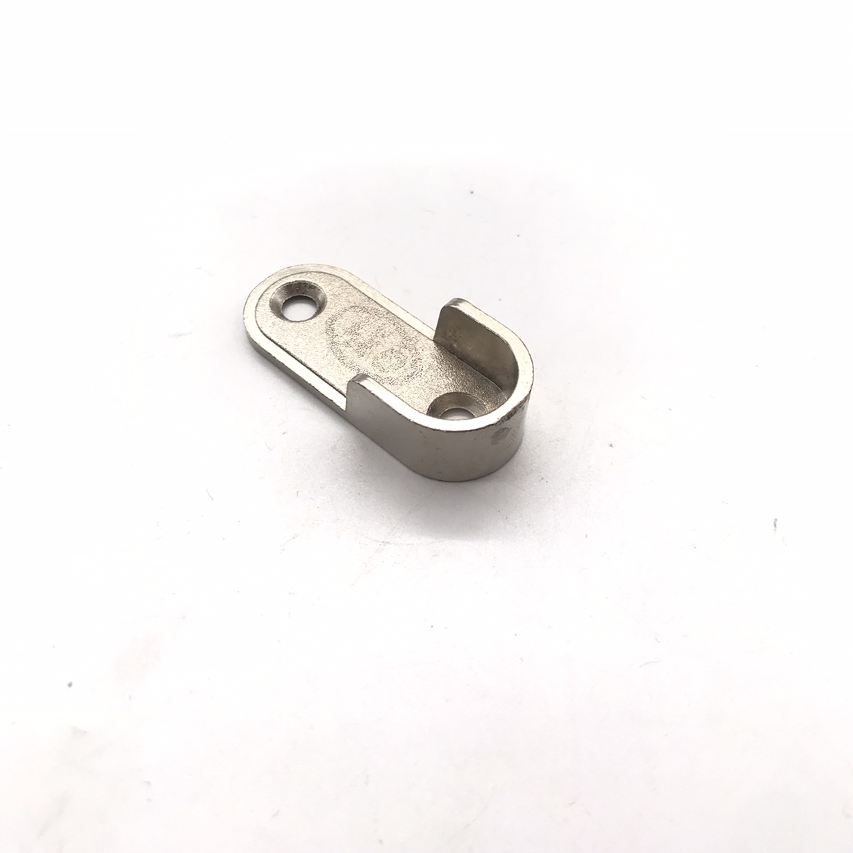 The Shuzan constant pressure valve is compatible with 16mm pipe clothes through seat, 2-hole zinc alloy clothes hanging rod, roller and wardrobe flange seat, which is durable details Picture