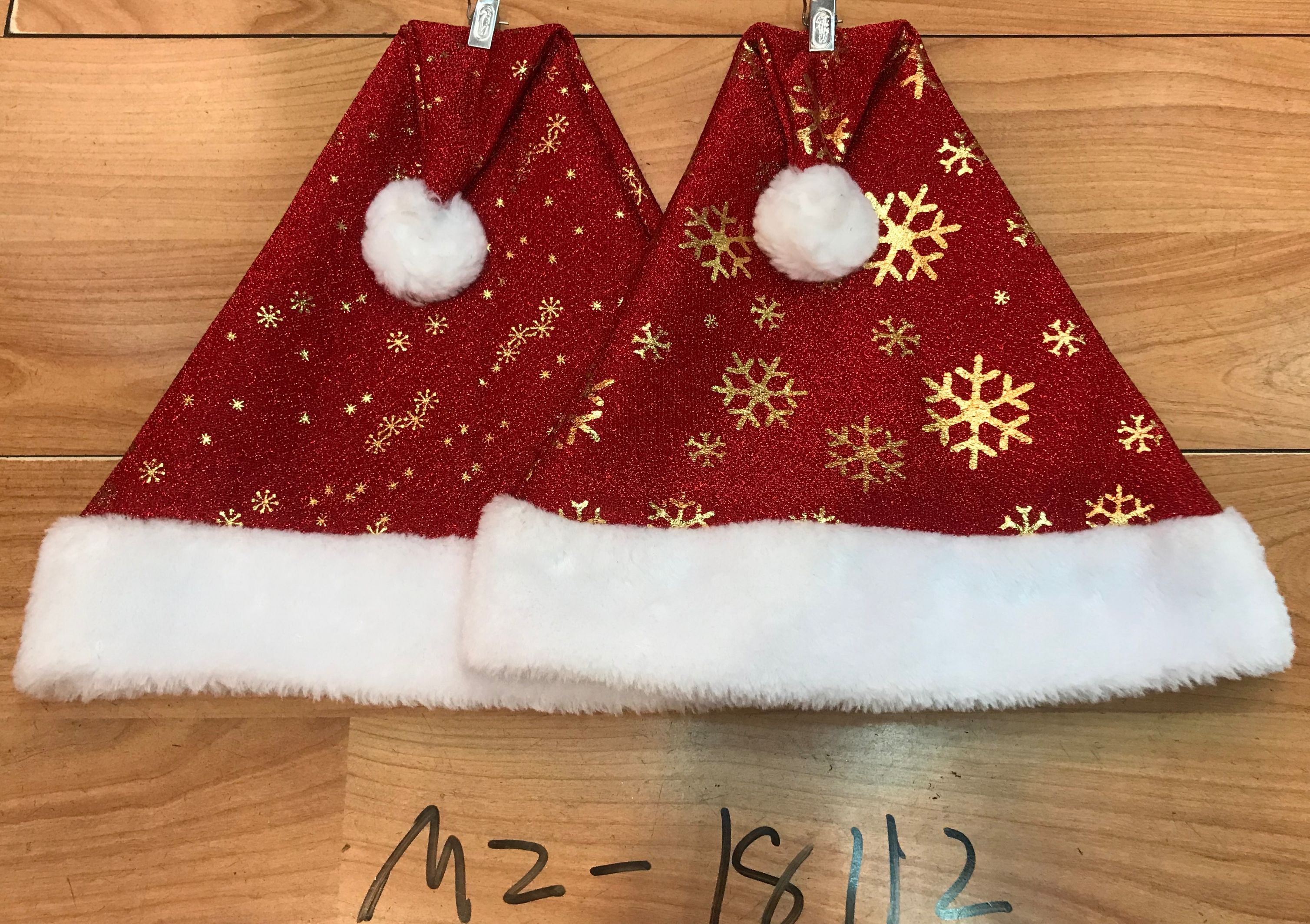 Christmas hats, short fleece hats, Christmas festival decorations, party supplies, adult Christmas hats, direct sales from the manufacturer