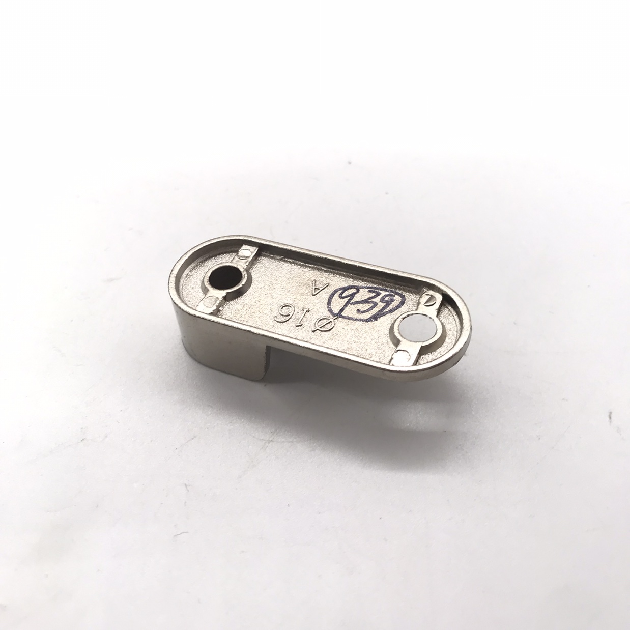 The Shuzan constant pressure valve is compatible with 16mm pipe clothes through seat, 2-hole zinc alloy clothes hanging rod, roller and wardrobe flange seat, which is durable Item Picture