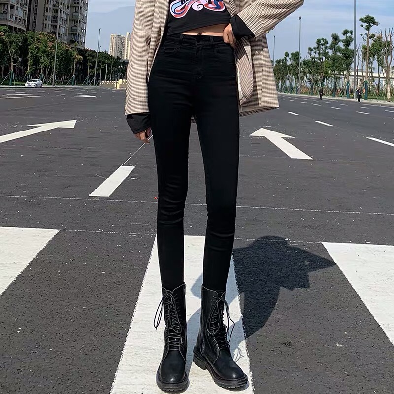 Versatile ripped jeans Item Picture