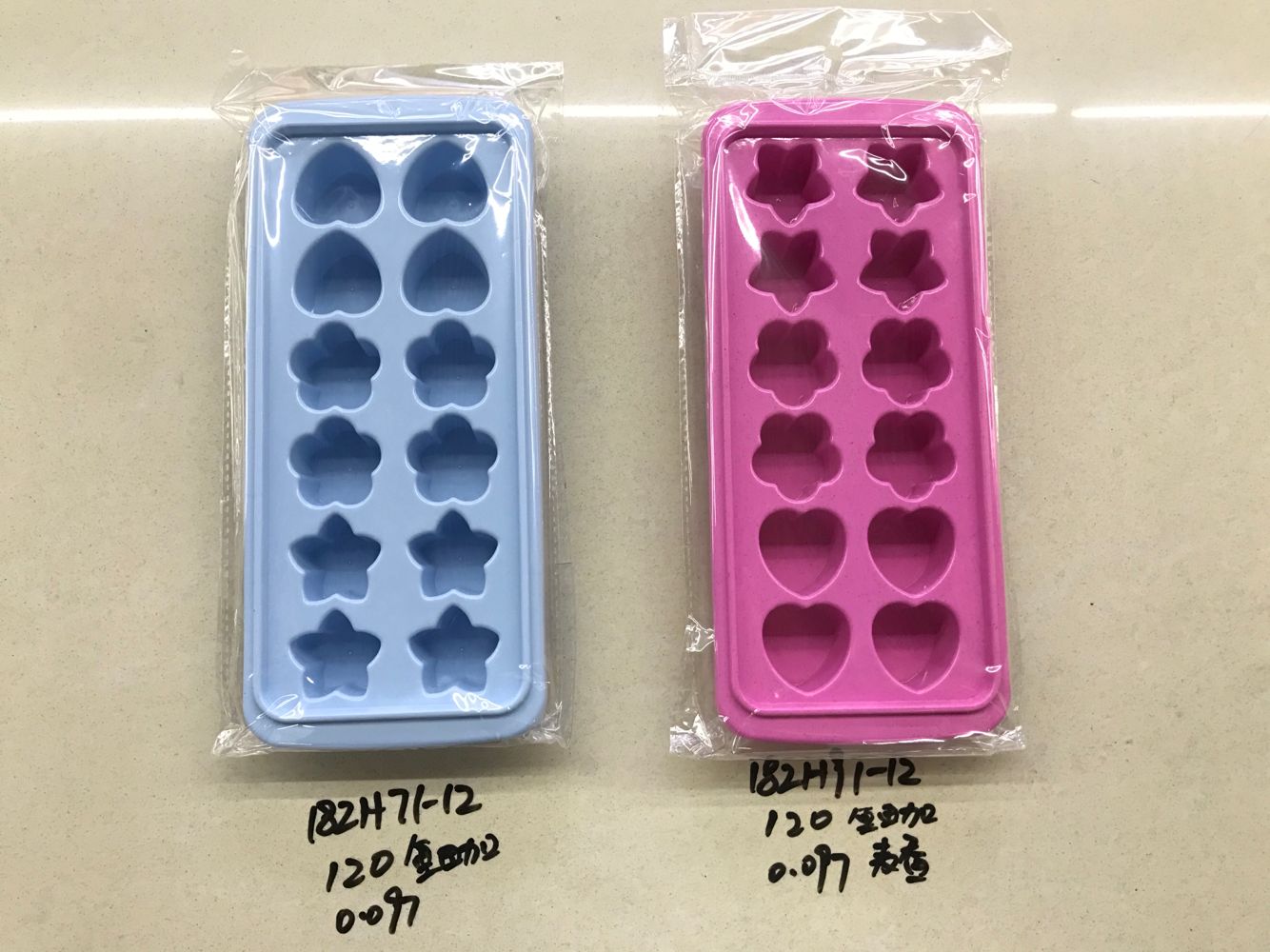 182H71-12/91-12 Plastic ice mold for ice cubes thumbnail