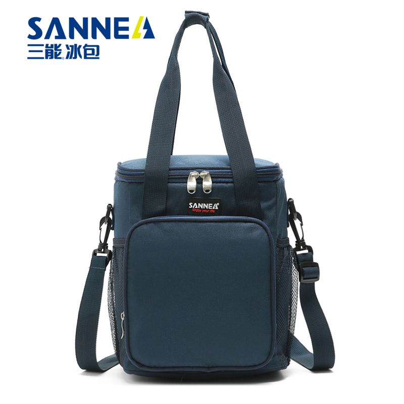 儿童休闲双肩包实物图