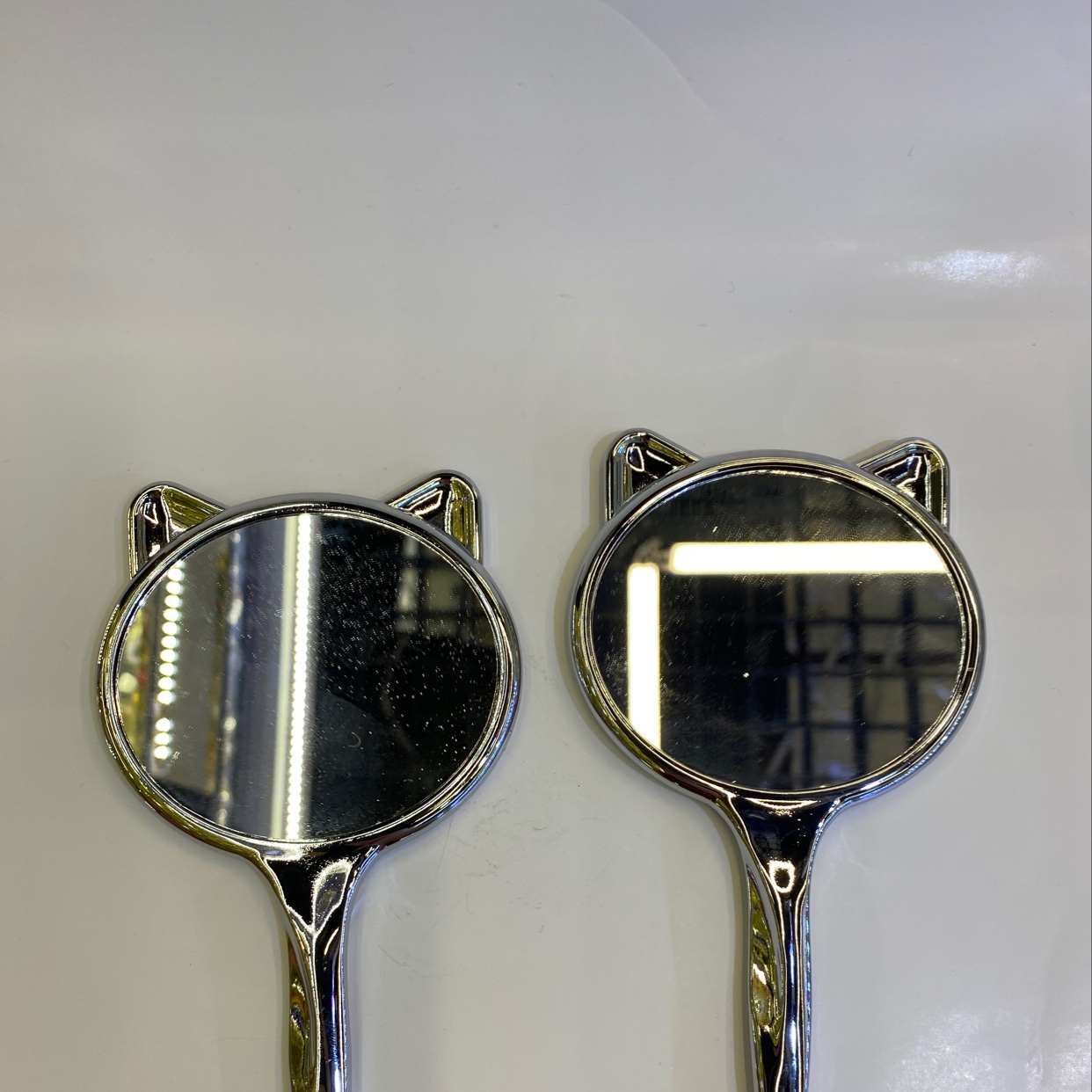 Multiple pattern options laid out around the central mirror