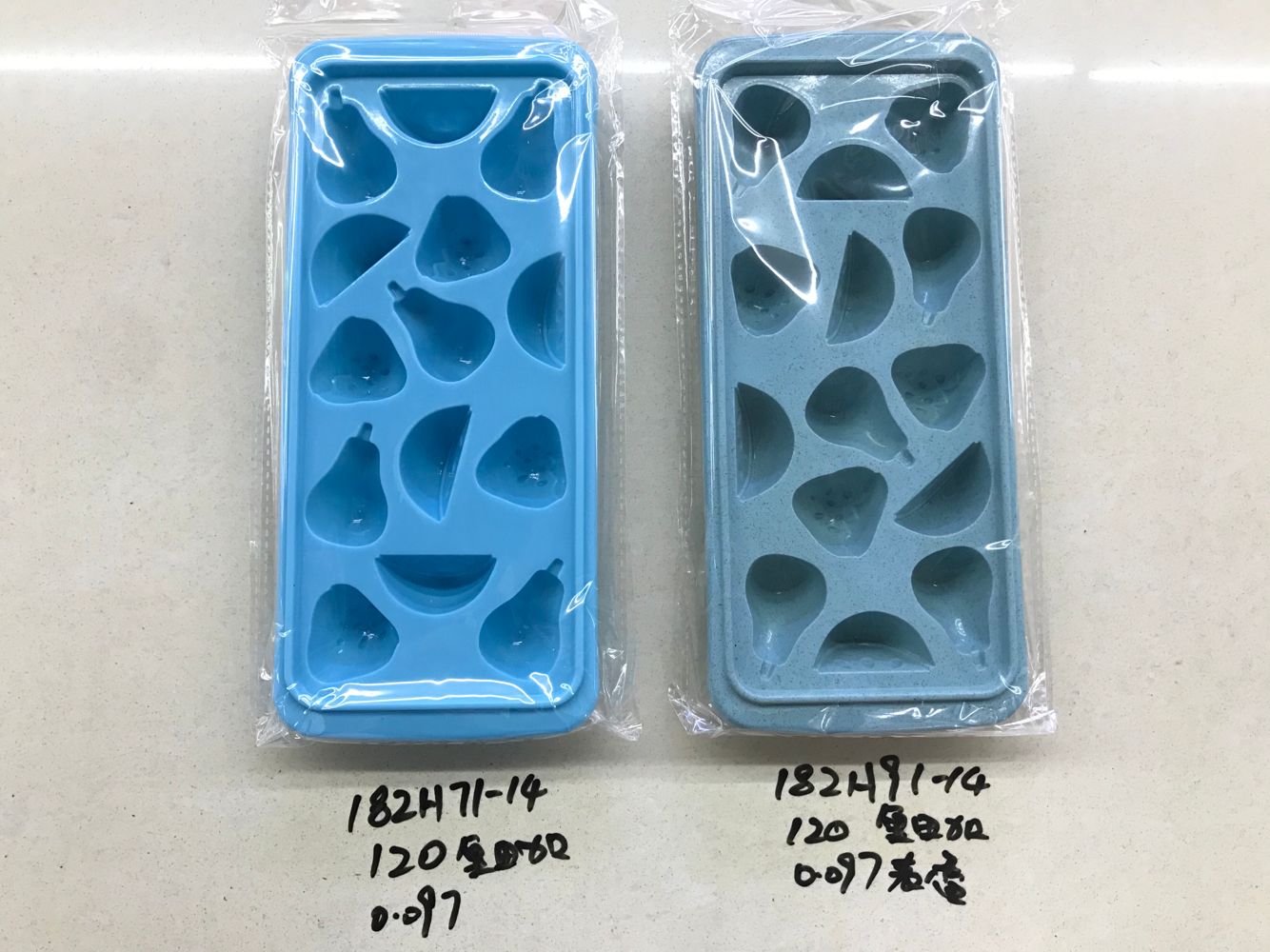 182H71-14/91-14 Plastic ice mold for ice cubes thumbnail