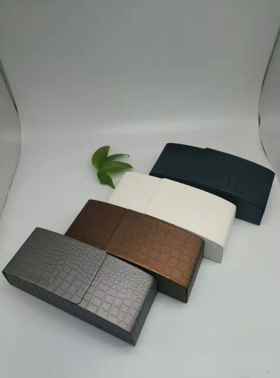 义乌好货 太阳镜手工盒 新款蛇皮纹手工盒 墨镜盒批发细节图