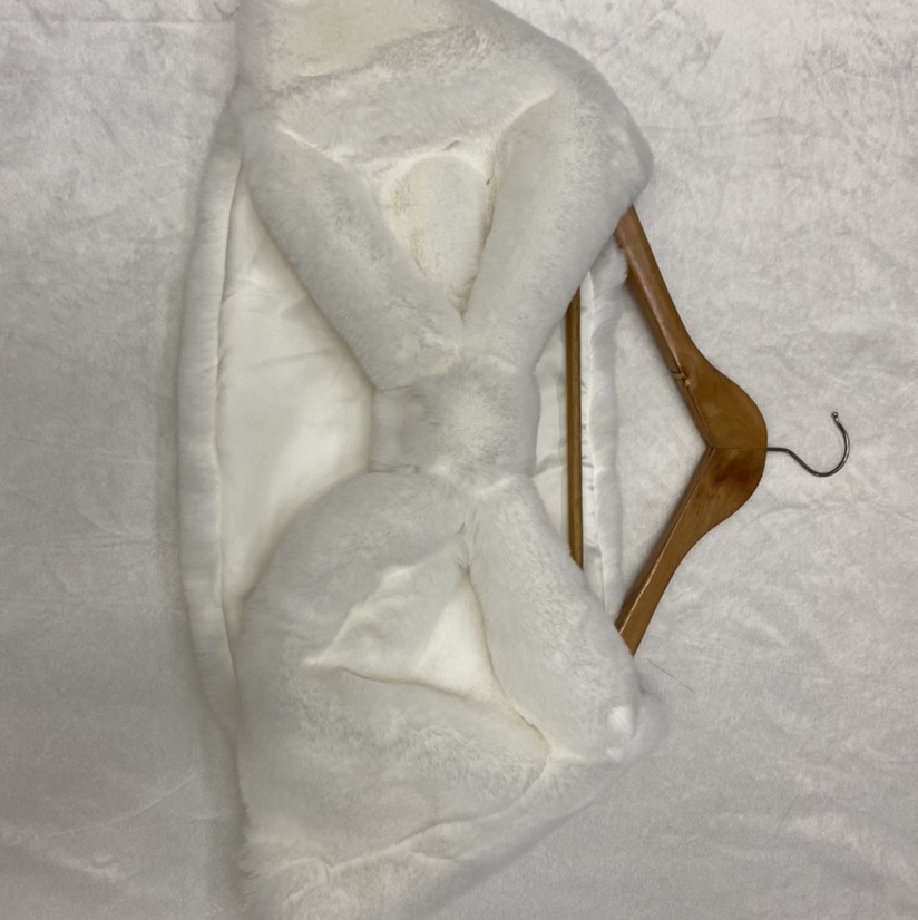 蝴蝶披肩新娘披肩獭兔毛小兔毛时尚仿毛制品详情图6