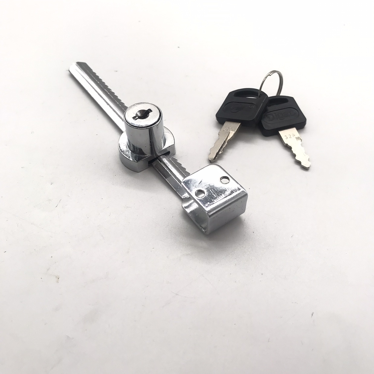 Shuzan high-quality brand sawtooth lock glass door lock, double-door sliding and sliding display cabinet, no need for opening holes, special bucket tooth lock, safe and firm Specification image