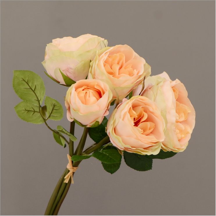 A 6-head bouquet of faux roses, artificial flowers, silk flower art for decorating the dining table, wedding bride's hand-held bouquet