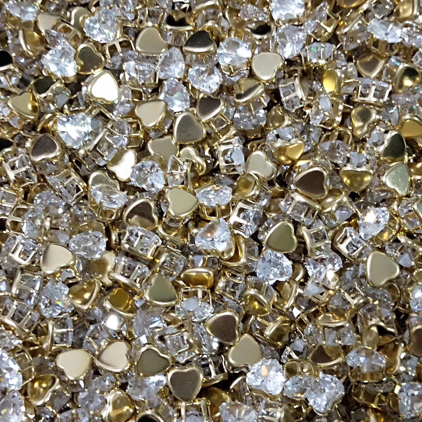 A single 8×8❤️ zircon claw details Picture