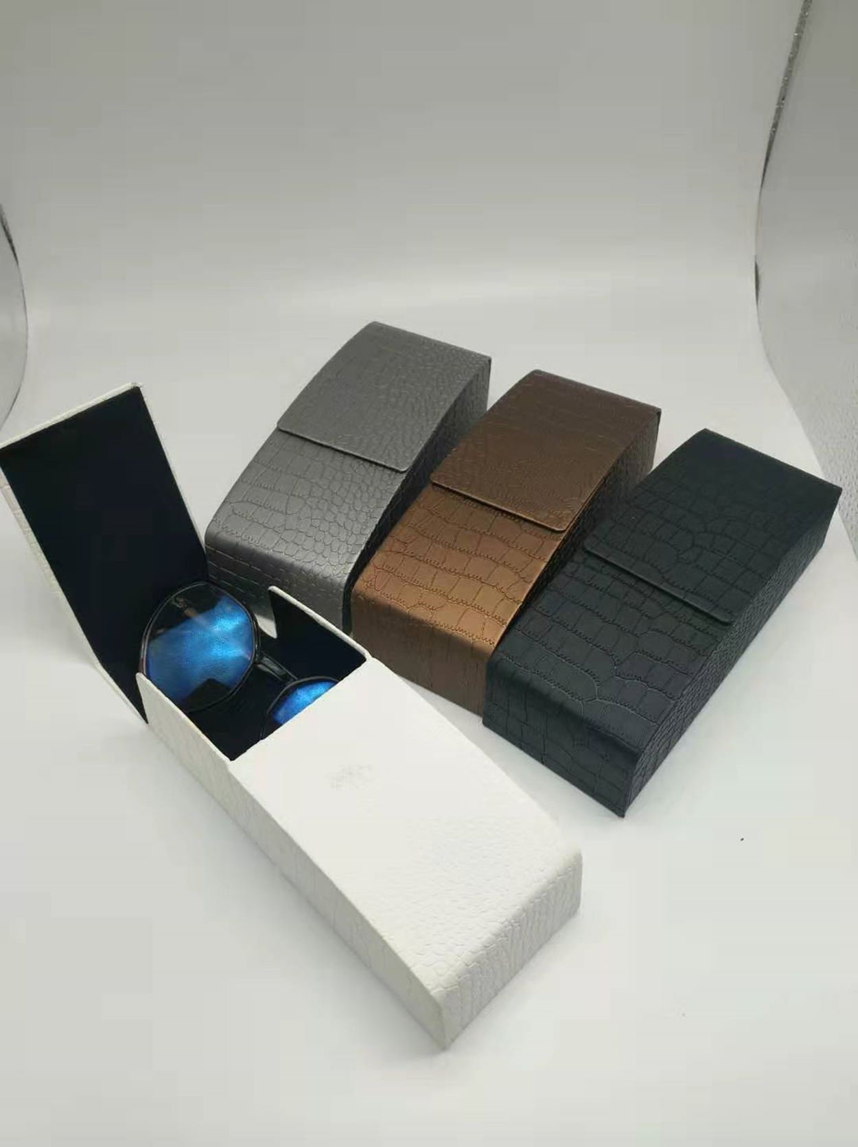 义乌好货 太阳镜手工盒 新款蛇皮纹手工盒 墨镜盒批发