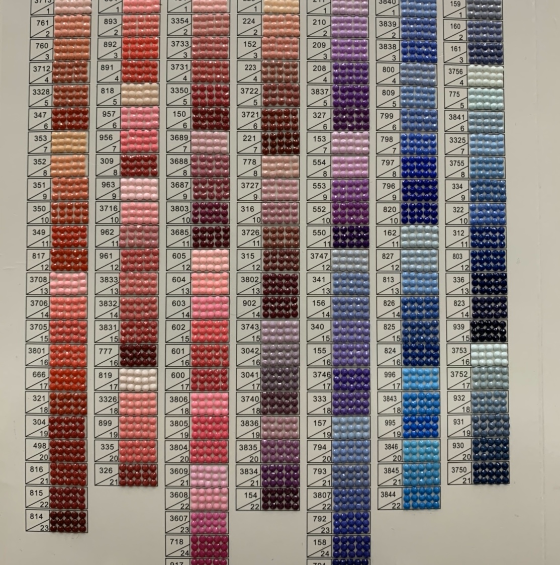 Diamond Painting: Special diamond colors: 447. Price: Per kilogram