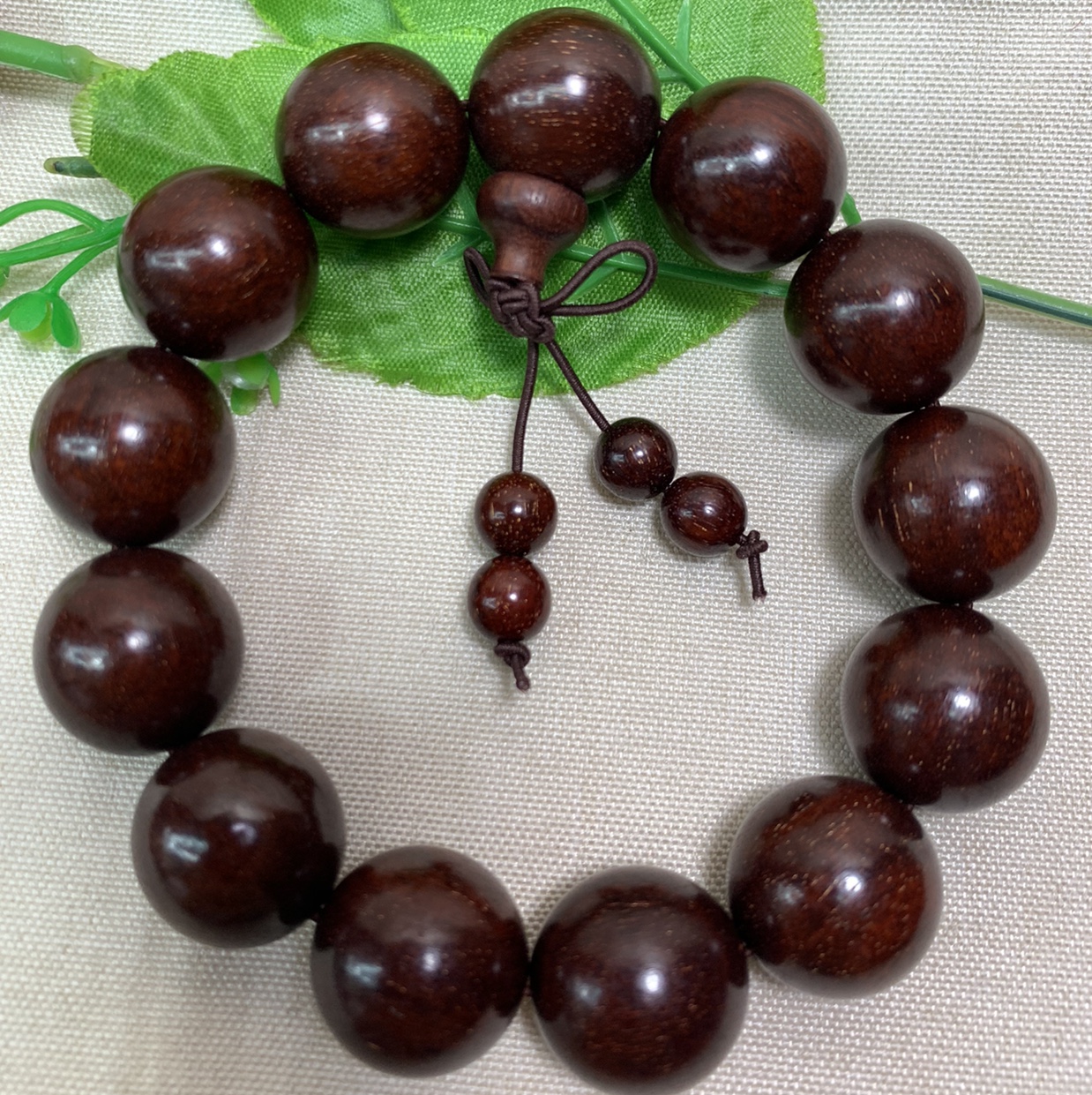 Premium small-leaf purple sandalwood prayer beads 1.8cm hand-held prayer beads for cultural play: Xiangyuan Prayer Beads Store, 8091, Zone D, Phase I of Yiwu International Trade City details Picture