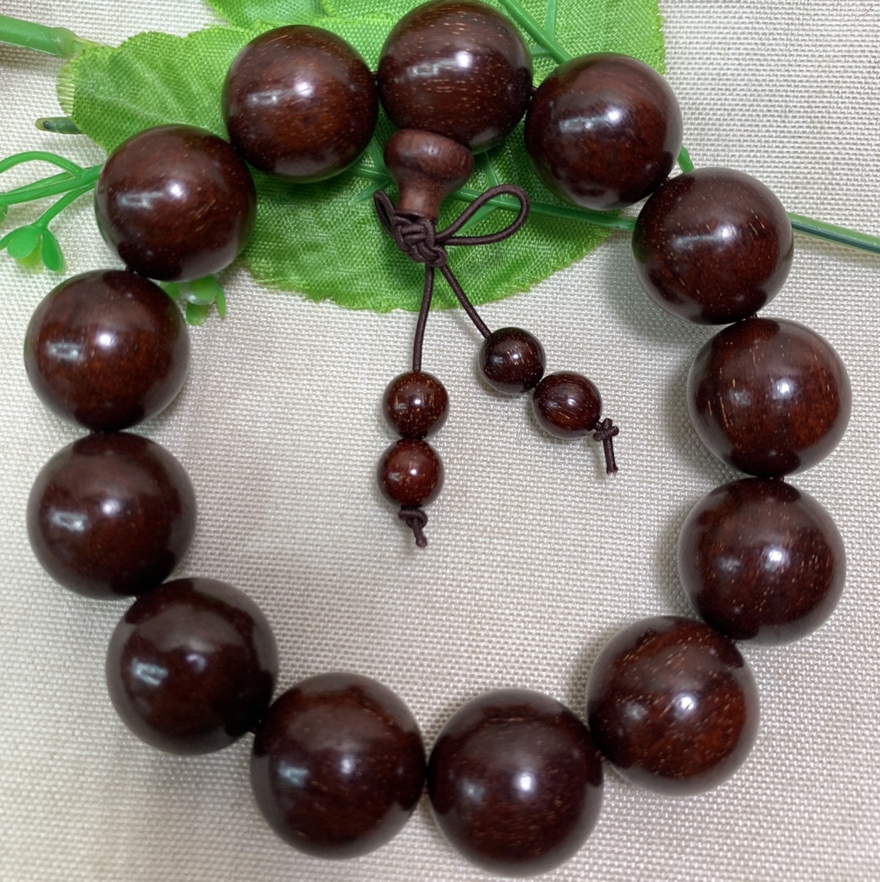 Premium small-leaf purple sandalwood prayer beads 1.8cm hand-held prayer beads for cultural play: Xiangyuan Prayer Beads Store, 8091, Zone D, Phase I of Yiwu International Trade City