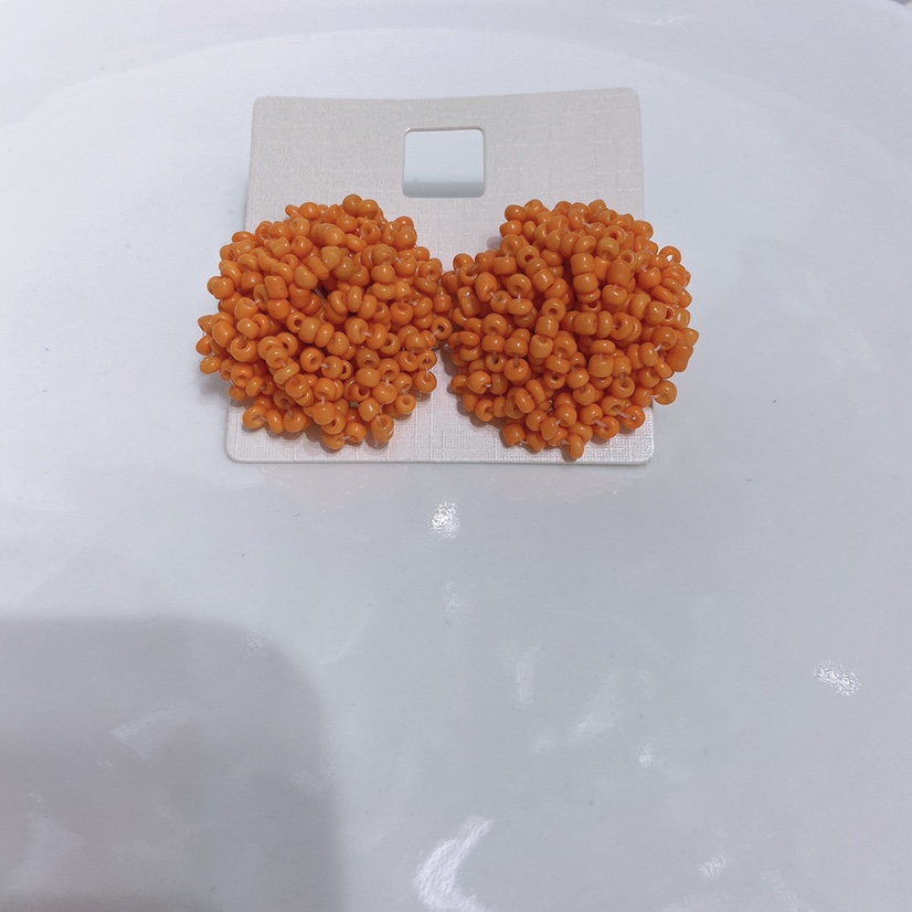 Hand-woven rice bead earrings. Dazzling earrings Specification image