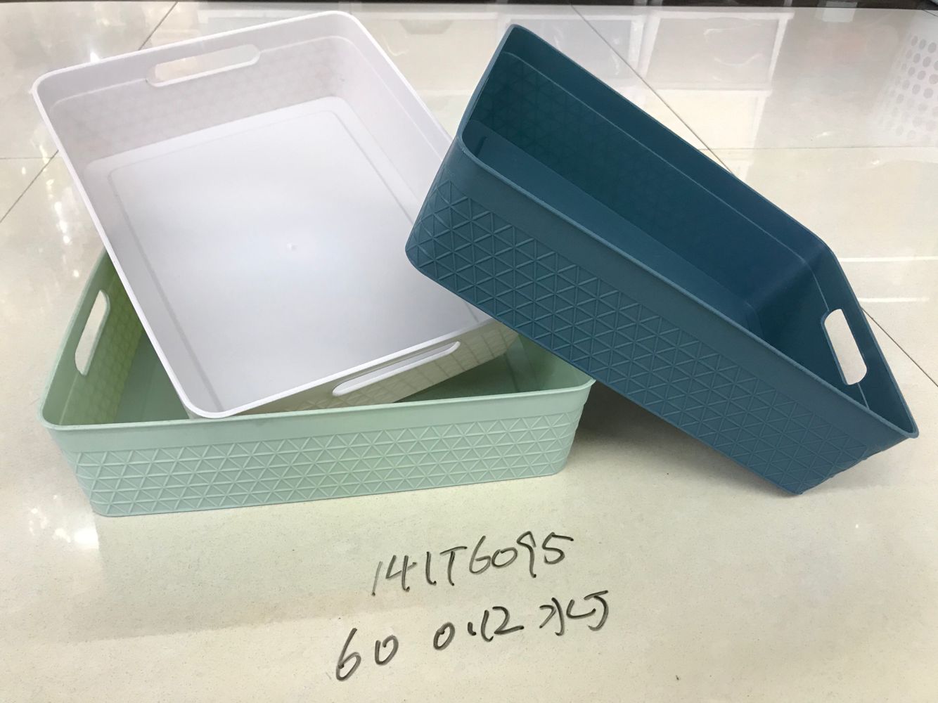 141T6095  塑料华夫收纳盒
