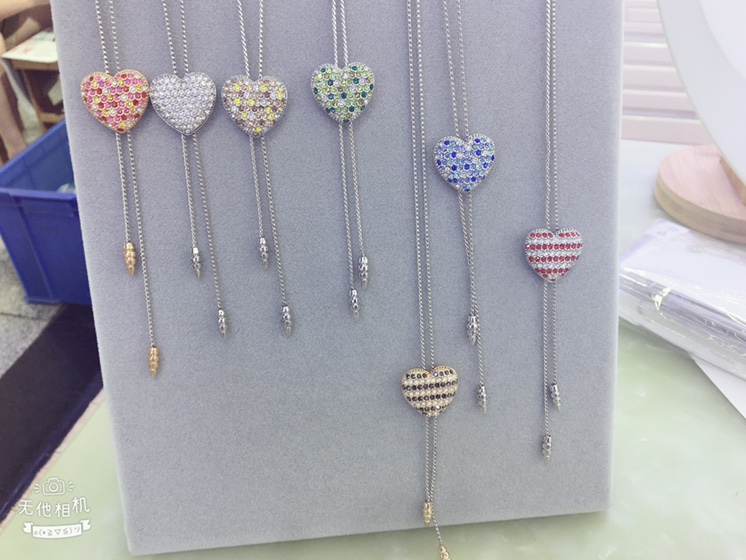The necklace will be popular in 2020, which is suitable for fashionable ladies with fashionable style and simple atmosphere details Picture