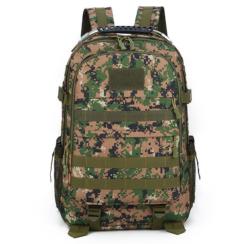 户外迷彩包白底实物图