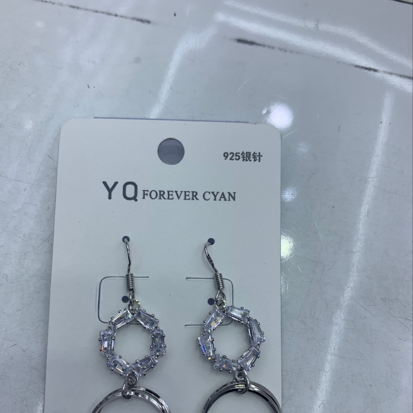 锆石耳环
