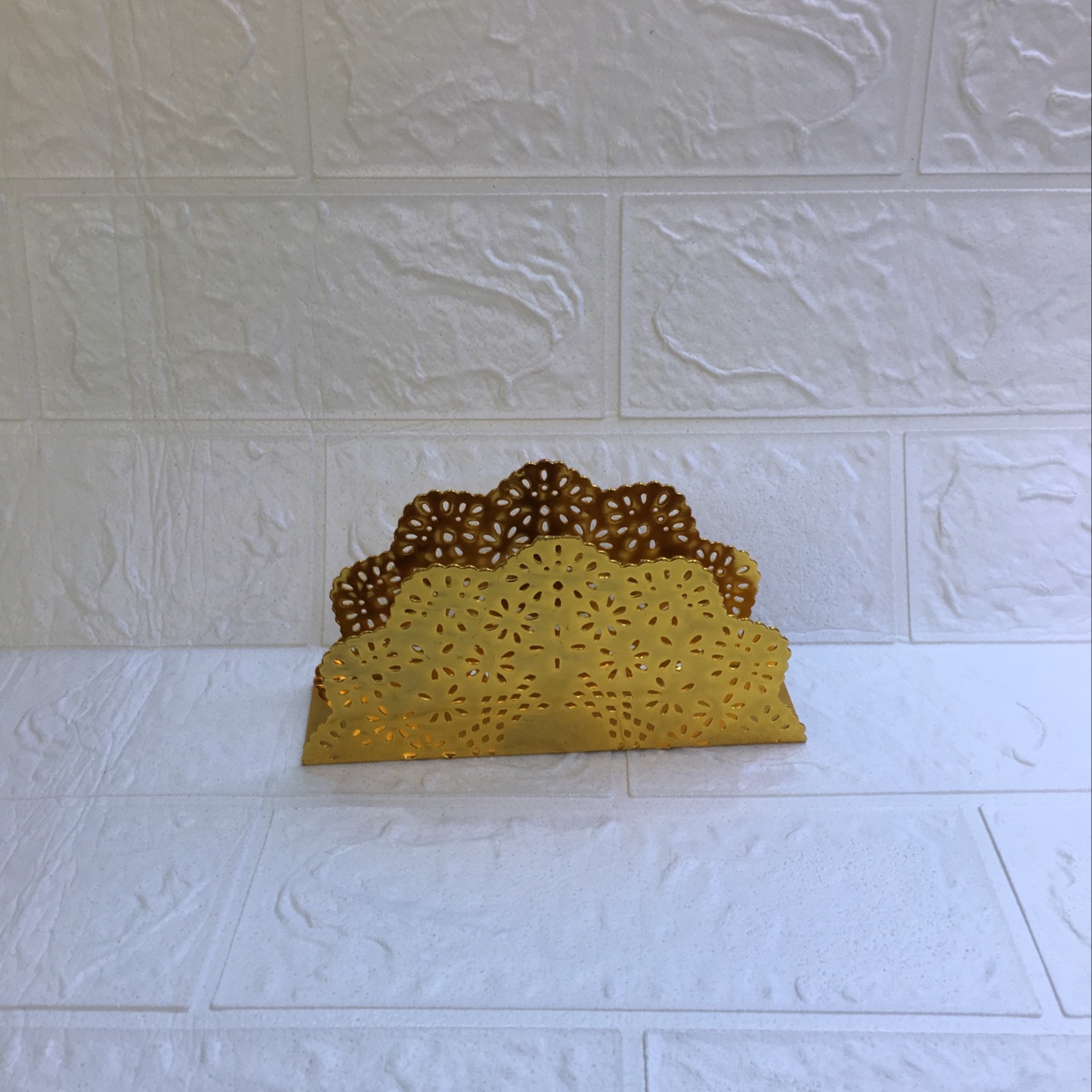Electroplated paper towel holder thumbnail