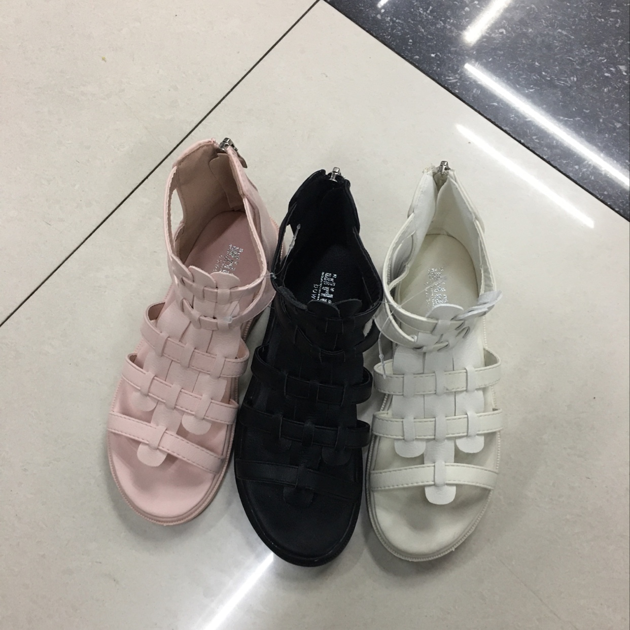 ZhongTong sandals thumbnail