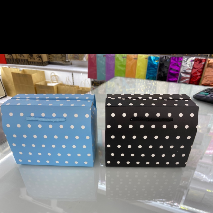 The white card dot box has 8 colors to choose from thumbnail