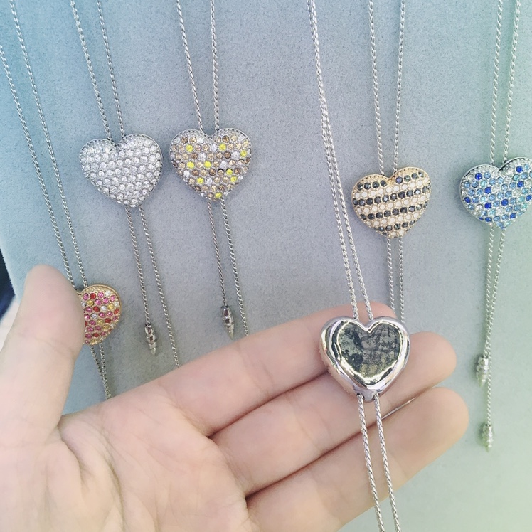 The necklace will be popular in 2020, which is suitable for fashionable ladies with fashionable style and simple atmosphere undefined